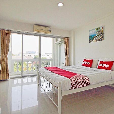 Super Oyo 498 Ladawan Villa Bangkok Kültér fotó