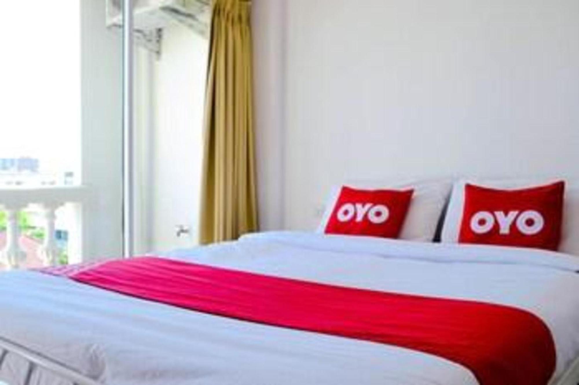 Super Oyo 498 Ladawan Villa Bangkok Kültér fotó