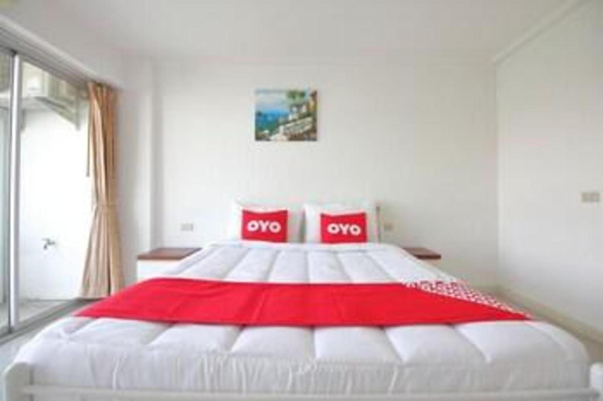 Super Oyo 498 Ladawan Villa Bangkok Kültér fotó