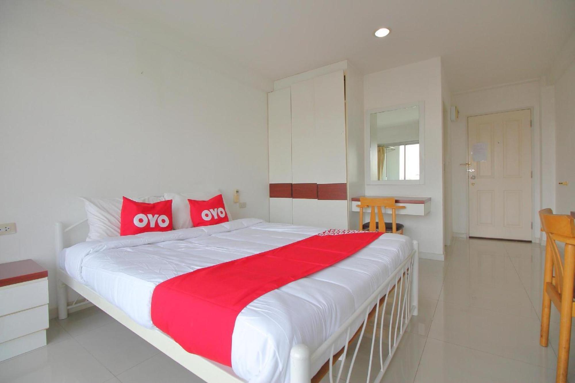 Super Oyo 498 Ladawan Villa Bangkok Kültér fotó