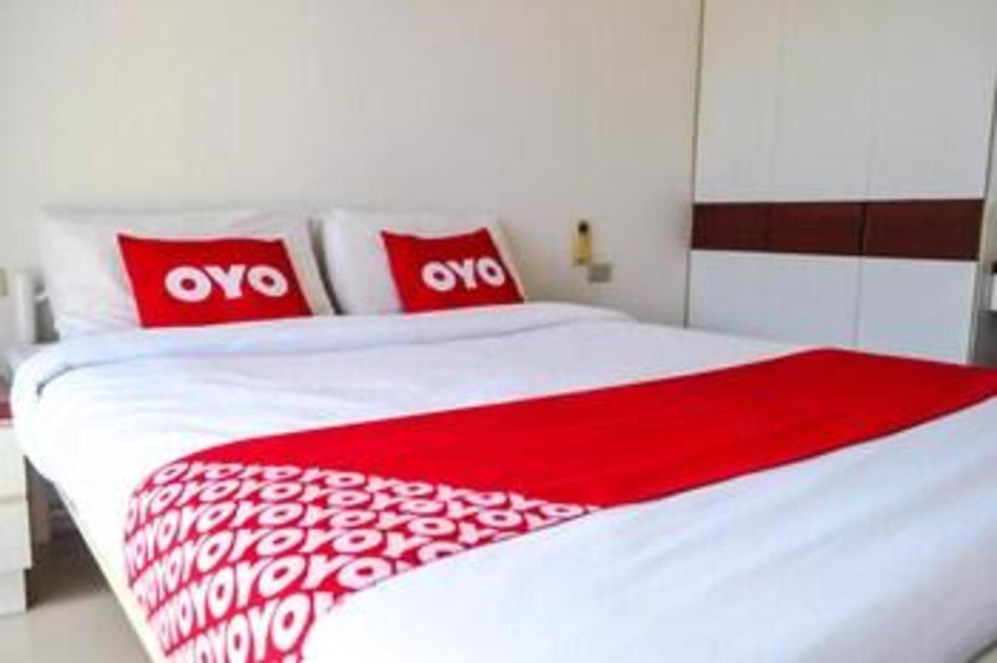 Super Oyo 498 Ladawan Villa Bangkok Kültér fotó