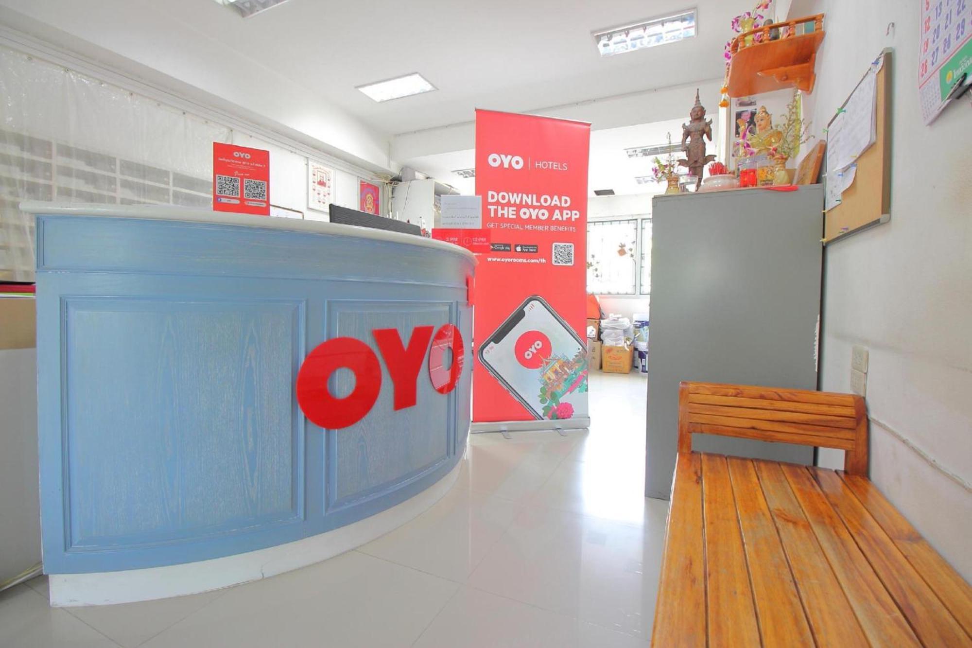 Super Oyo 498 Ladawan Villa Bangkok Kültér fotó
