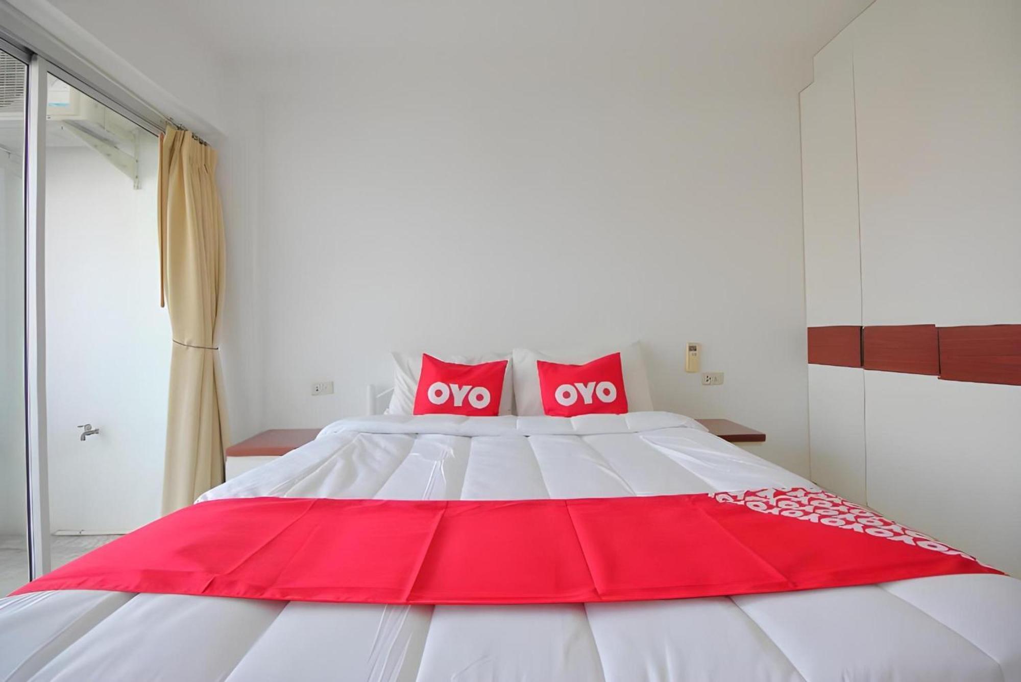 Super Oyo 498 Ladawan Villa Bangkok Kültér fotó