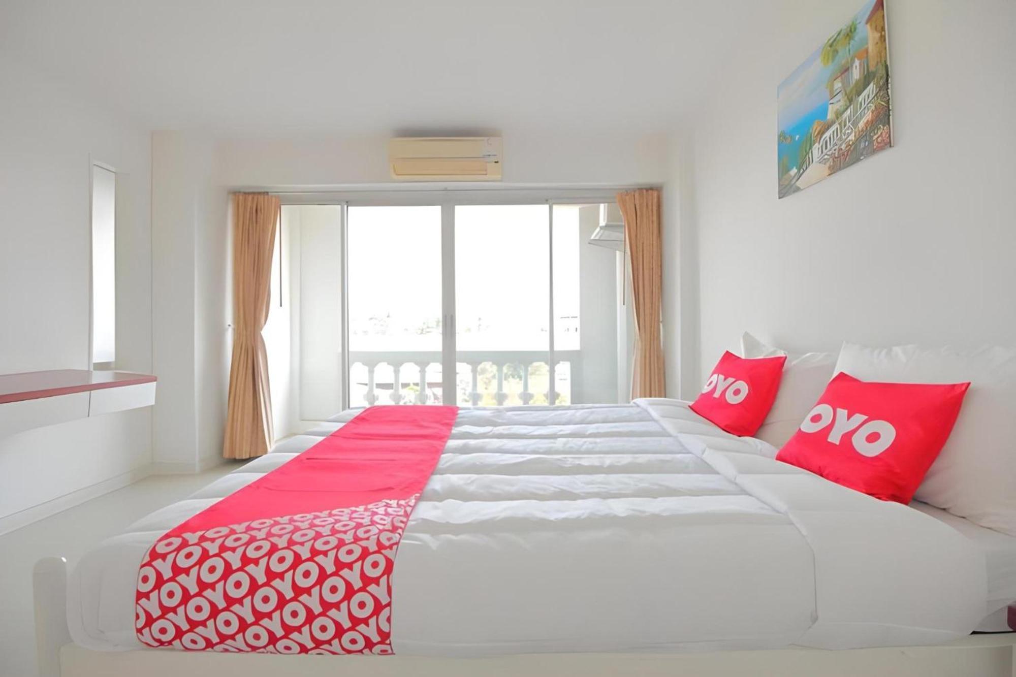 Super Oyo 498 Ladawan Villa Bangkok Kültér fotó