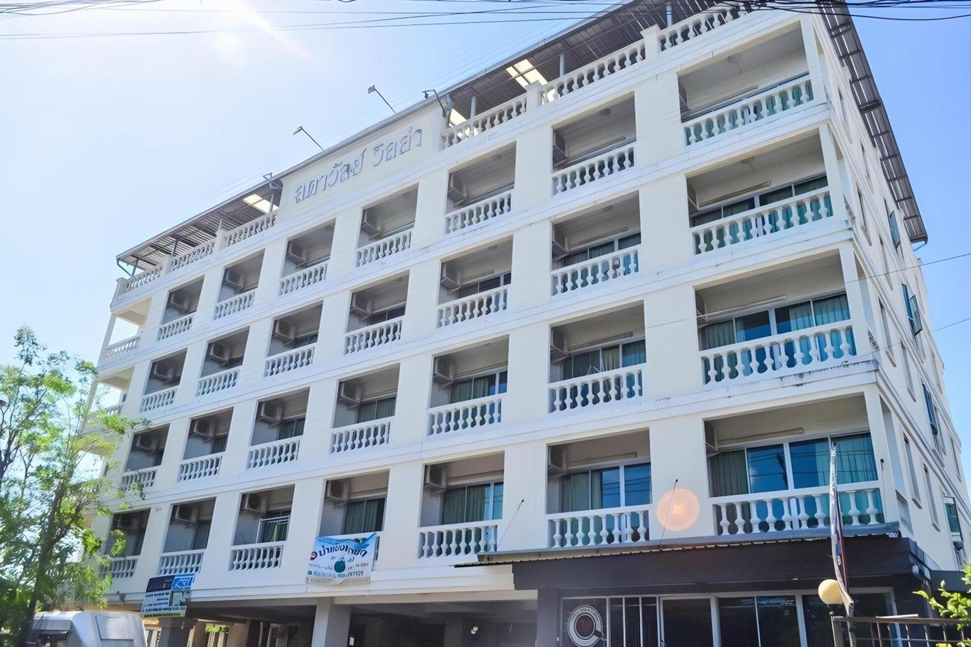 Super Oyo 498 Ladawan Villa Bangkok Kültér fotó