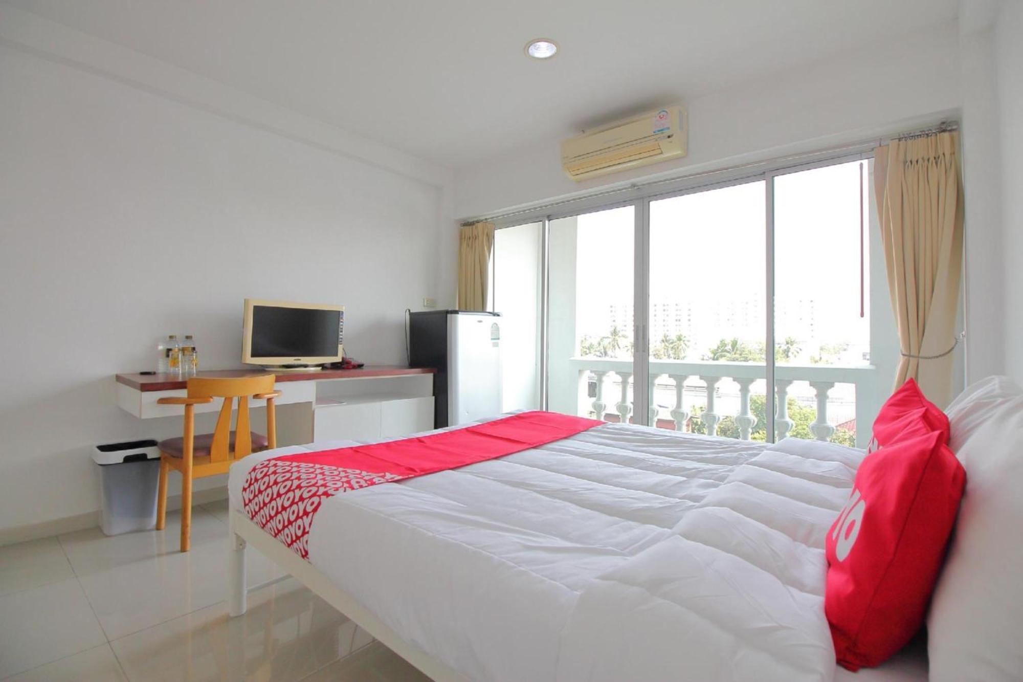 Super Oyo 498 Ladawan Villa Bangkok Kültér fotó